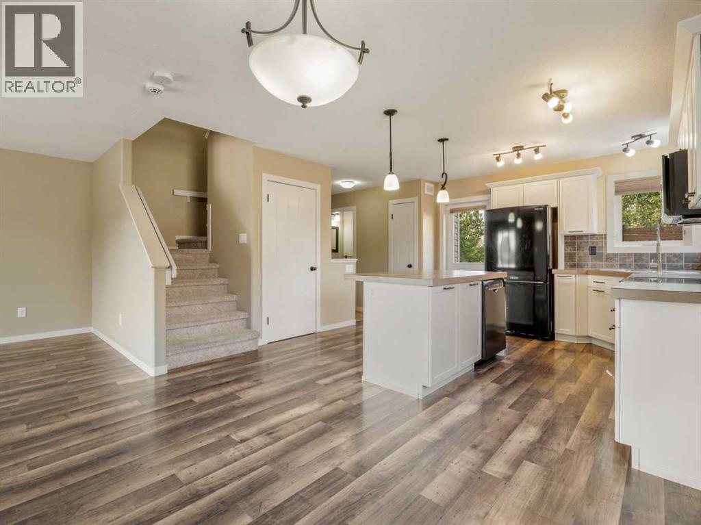 120 Mt Sundial Court W - Image 11