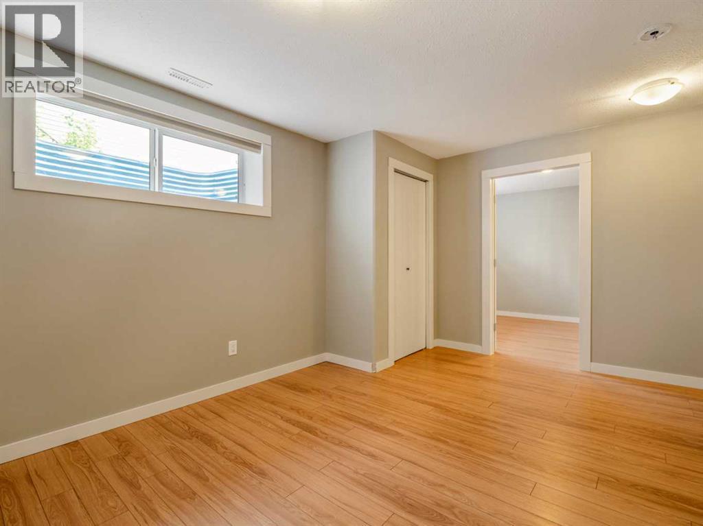 120 Mt Sundial Court W - Image 32