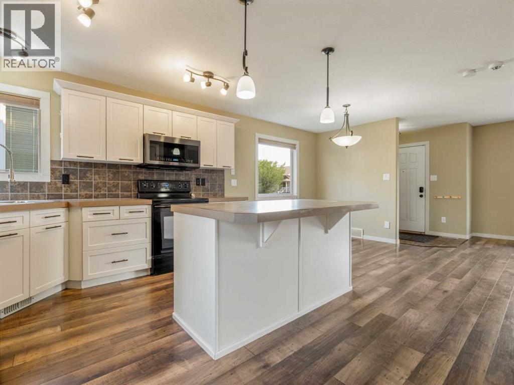 120 Mt Sundial Court W - Image 14
