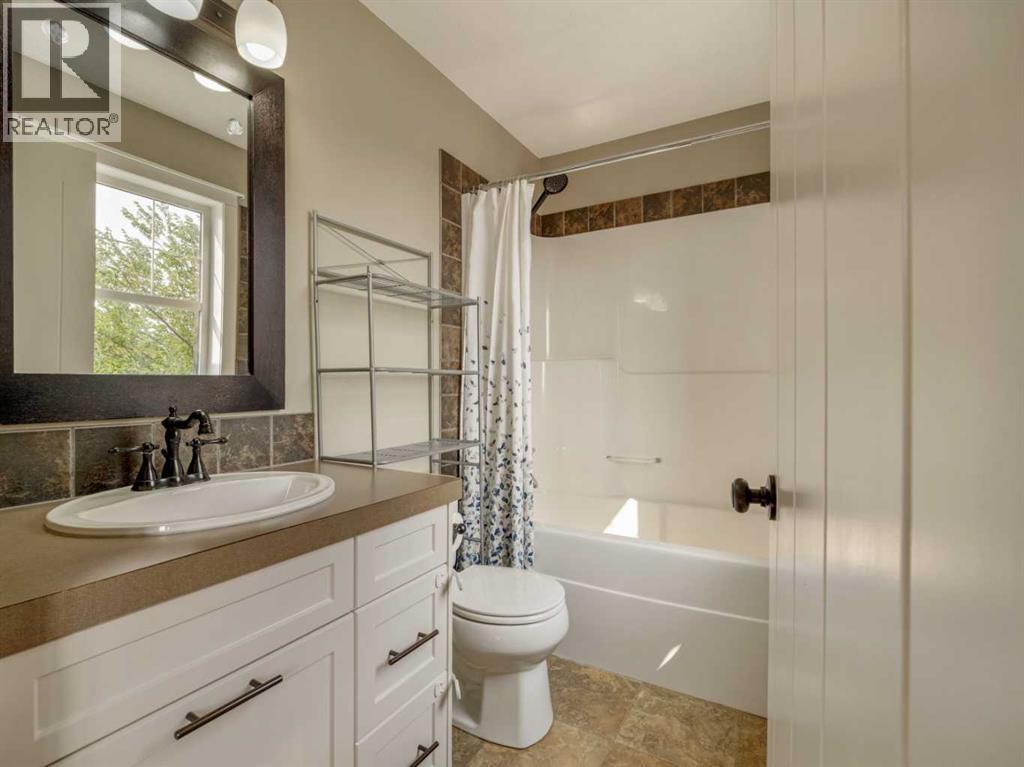 120 Mt Sundial Court W - Image 31