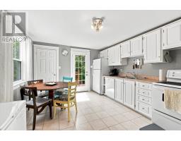 91 Campbell Avenue thumbnail 10