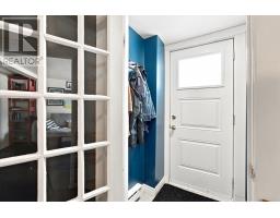 91 Campbell Avenue thumbnail 2