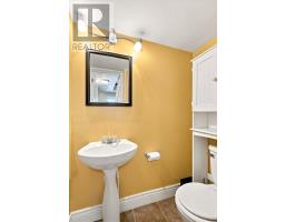 91 Campbell Avenue thumbnail 4