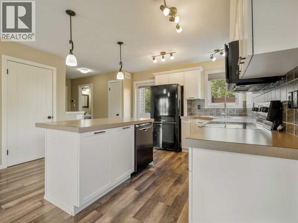 120 Mt Sundial Court W - Image 12