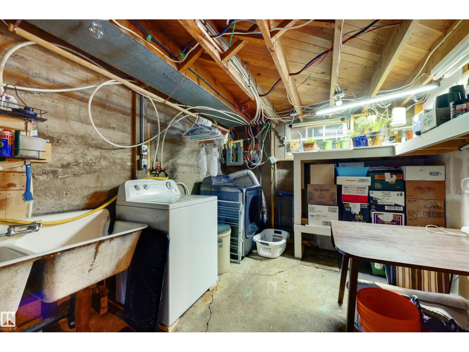 12220 109 AV NW - 31