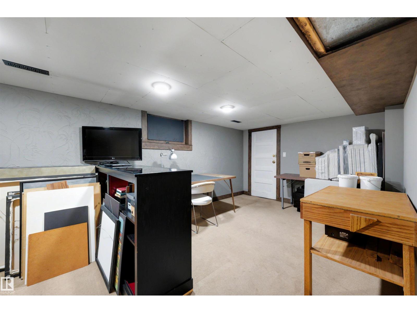 12220 109 AV NW - Image 30