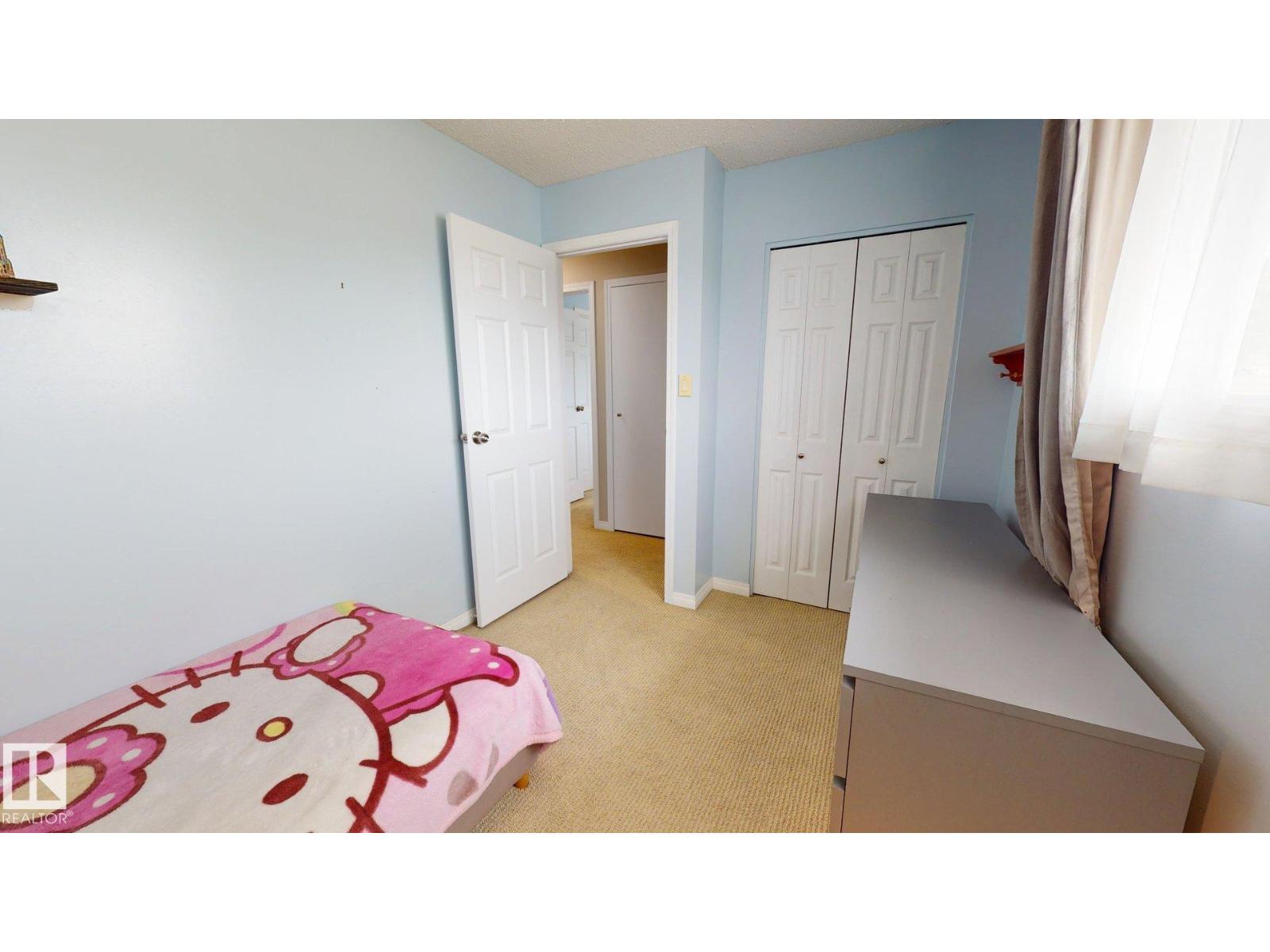 7935 22 AV NW - 13