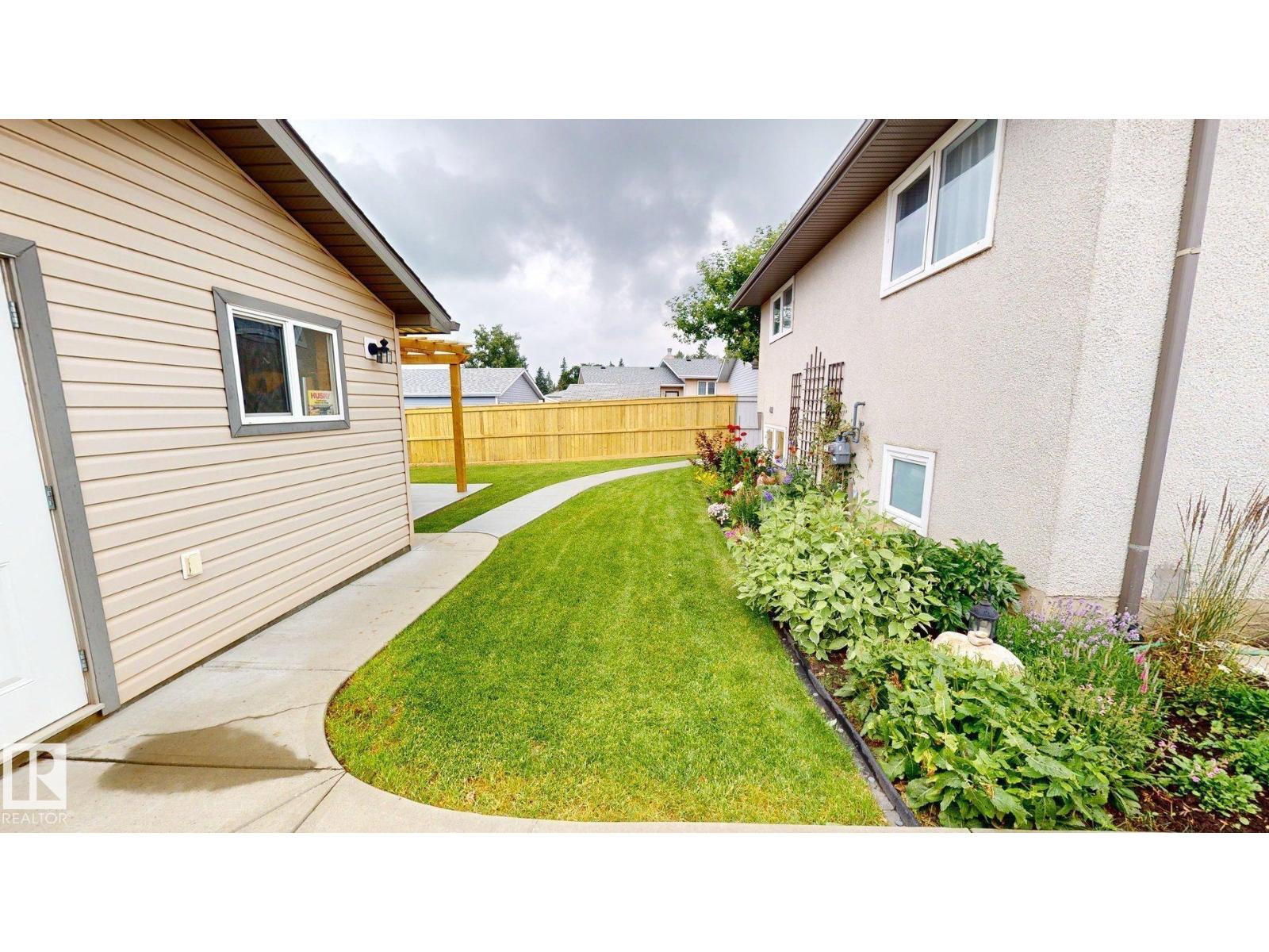 7935 22 Avenue NW - Photo 18