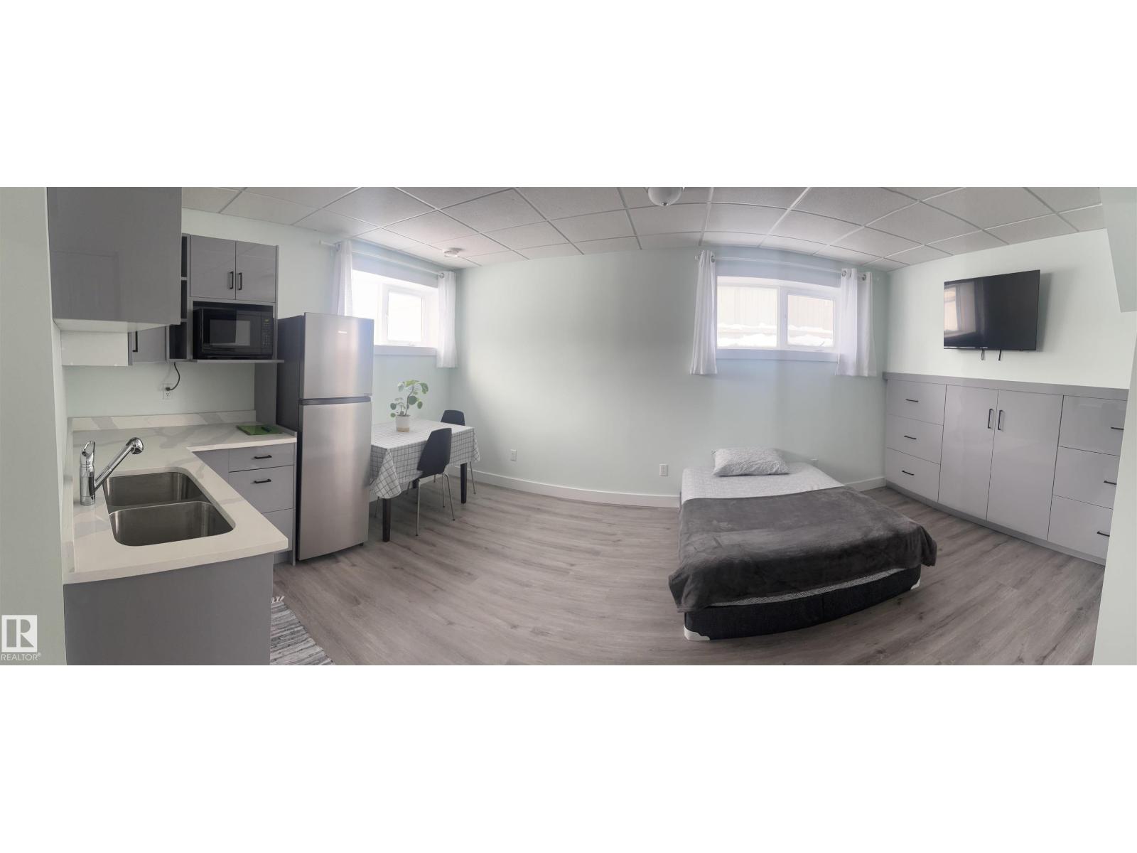 7935 22 Avenue NW - Photo 25
