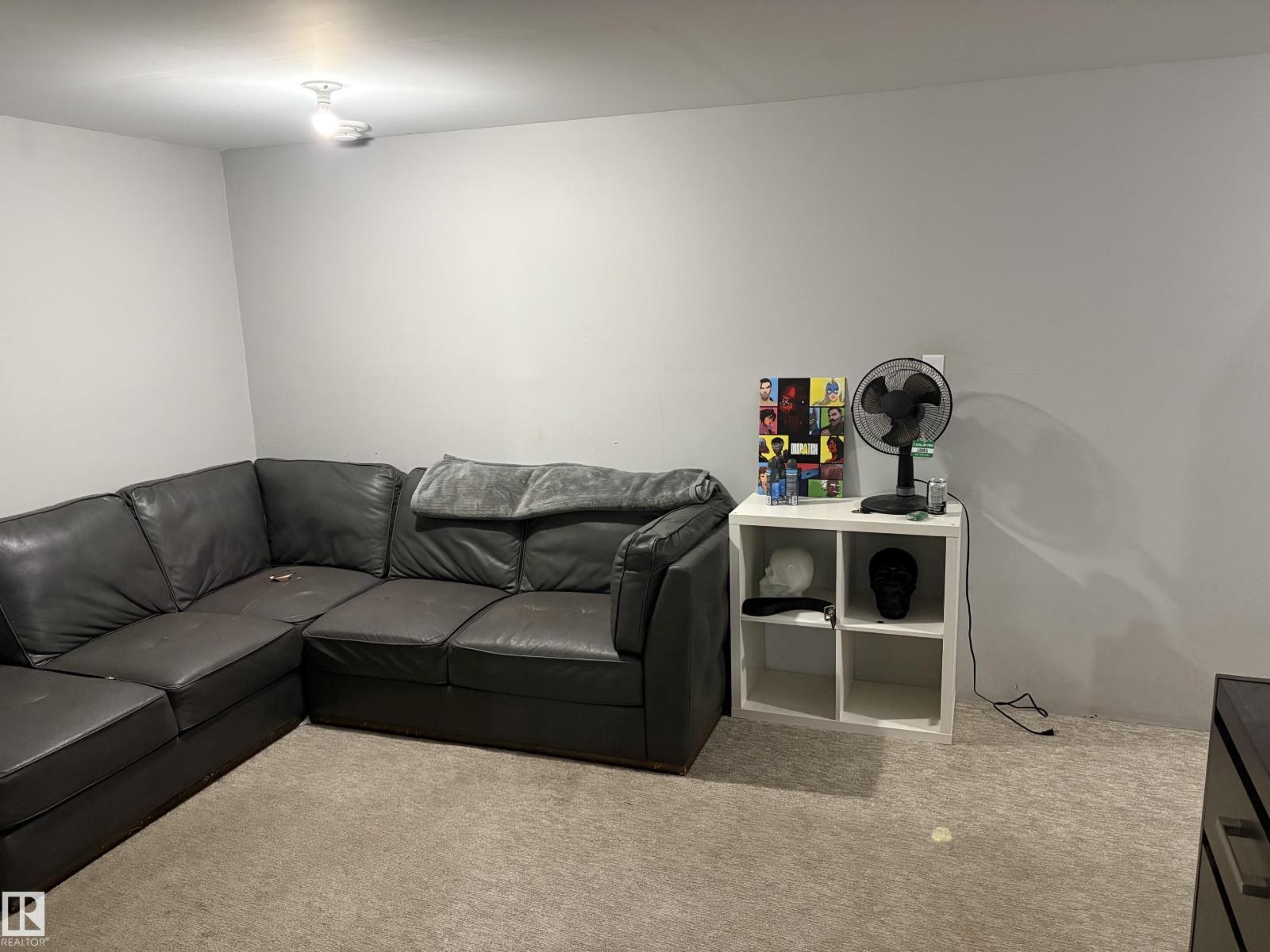 #18 4900 62 ST - Image 13