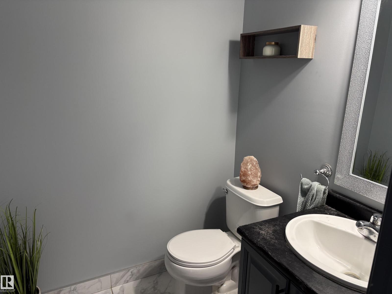#18 4900 62 ST - Image 6