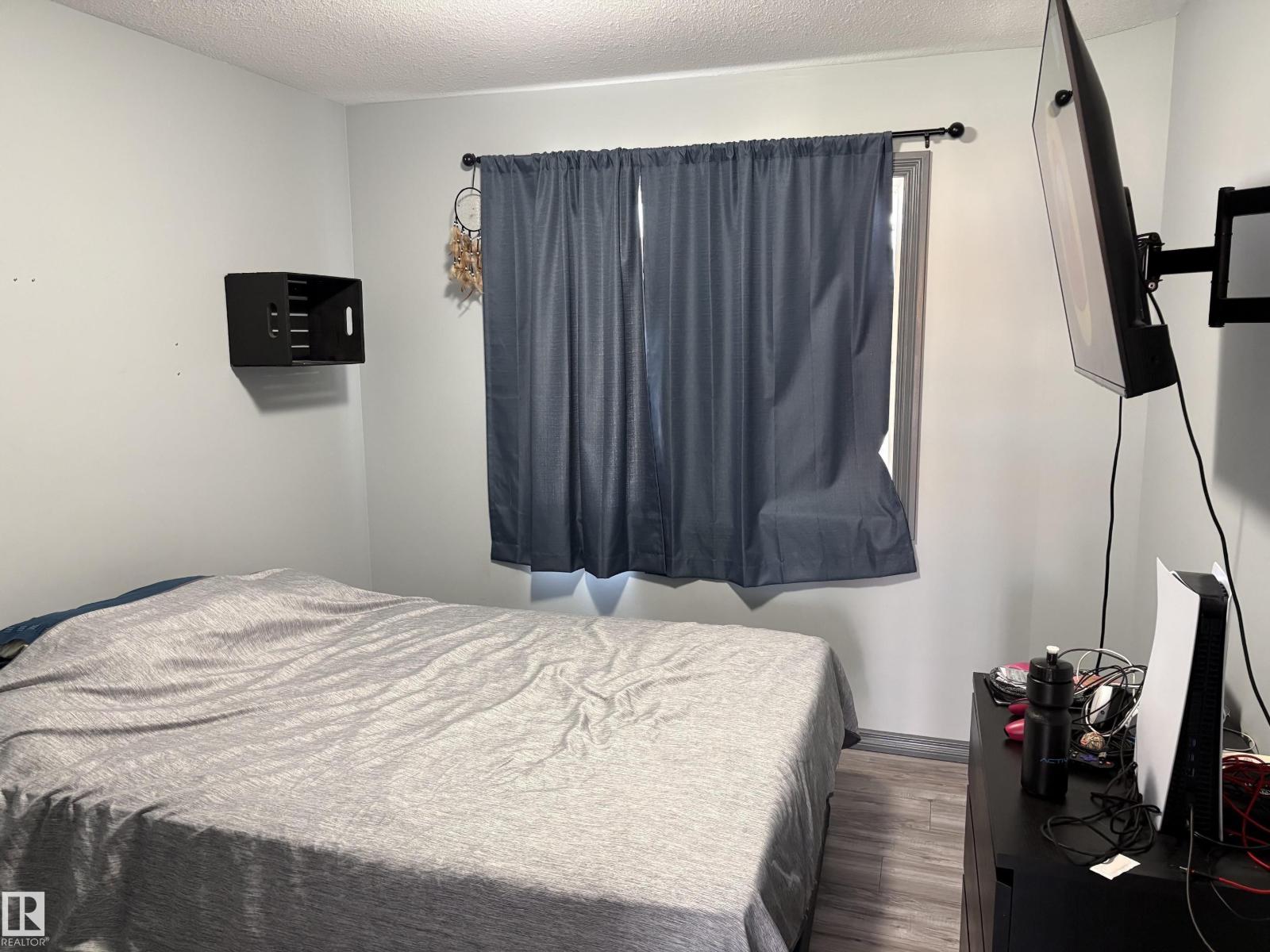 #18 4900 62 ST - Image 9