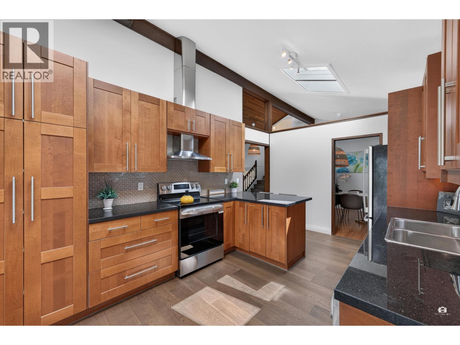 3 Bed, 3 Bath House for Sale in Vancouver – 3771 W 30TH AVENUE, Vancouver – MLS# R3152206 - Image 3