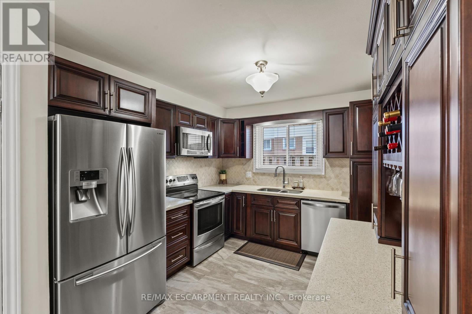 167 BERKINDALE DRIVE - 10