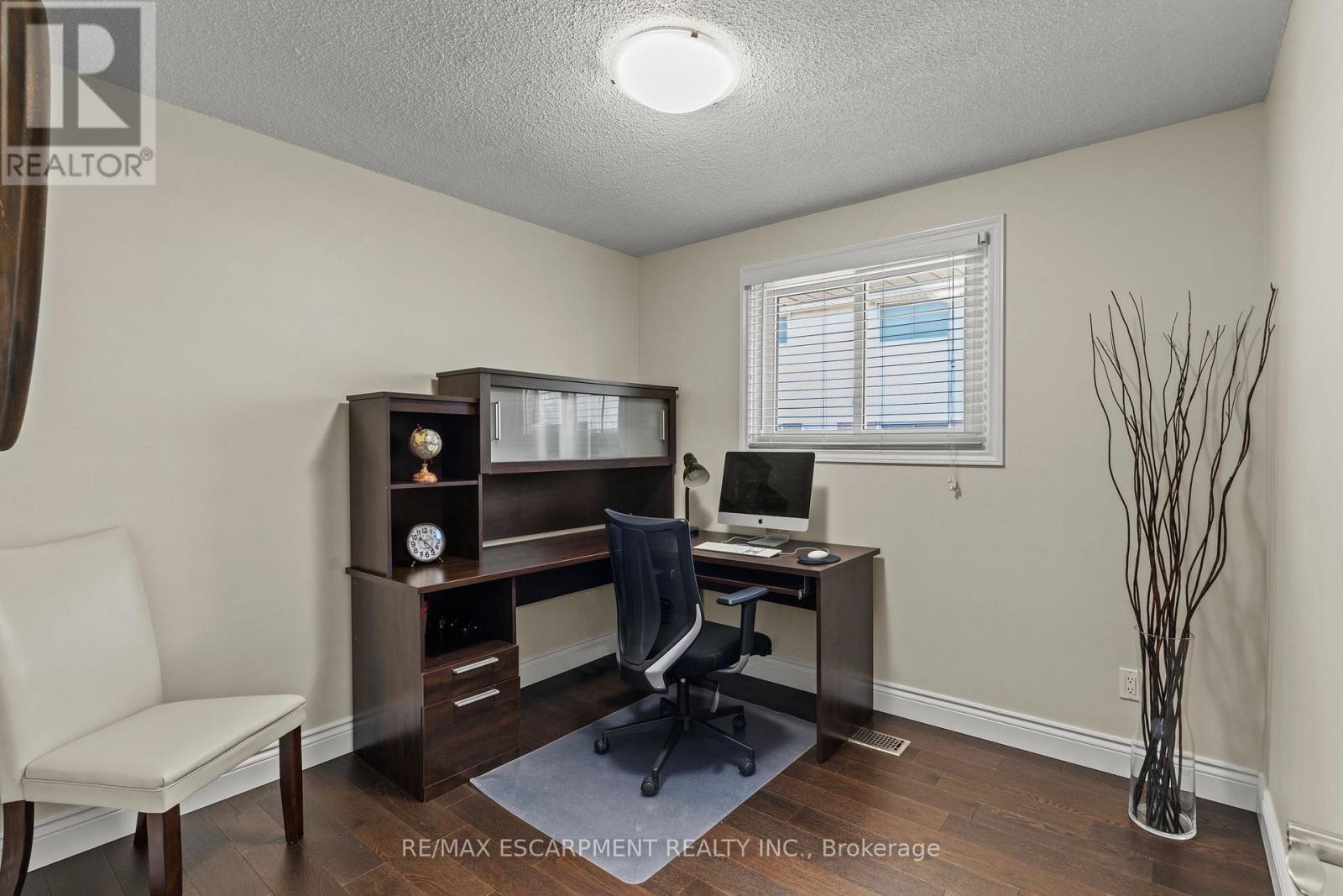 167 BERKINDALE DRIVE - 17
