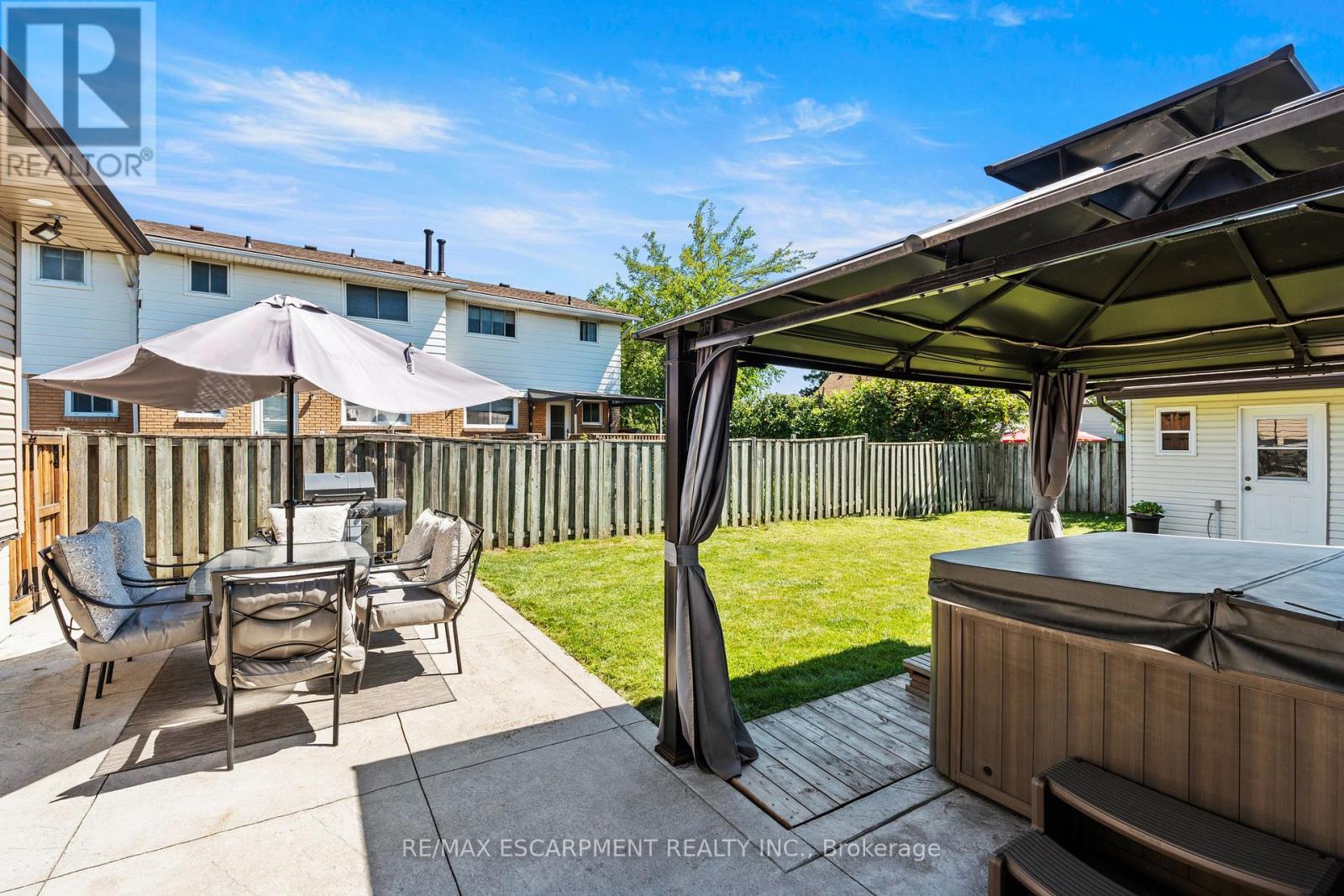 167 BERKINDALE DRIVE - 33