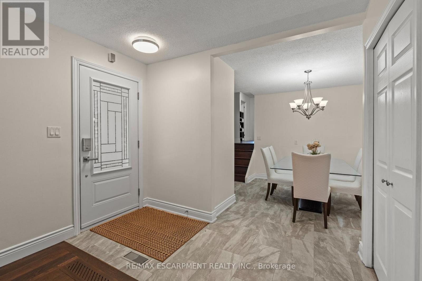 167 BERKINDALE DRIVE - 4