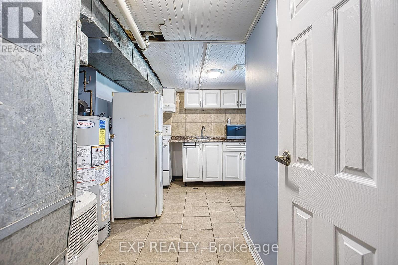 99 MOHAWK ROAD W - 17