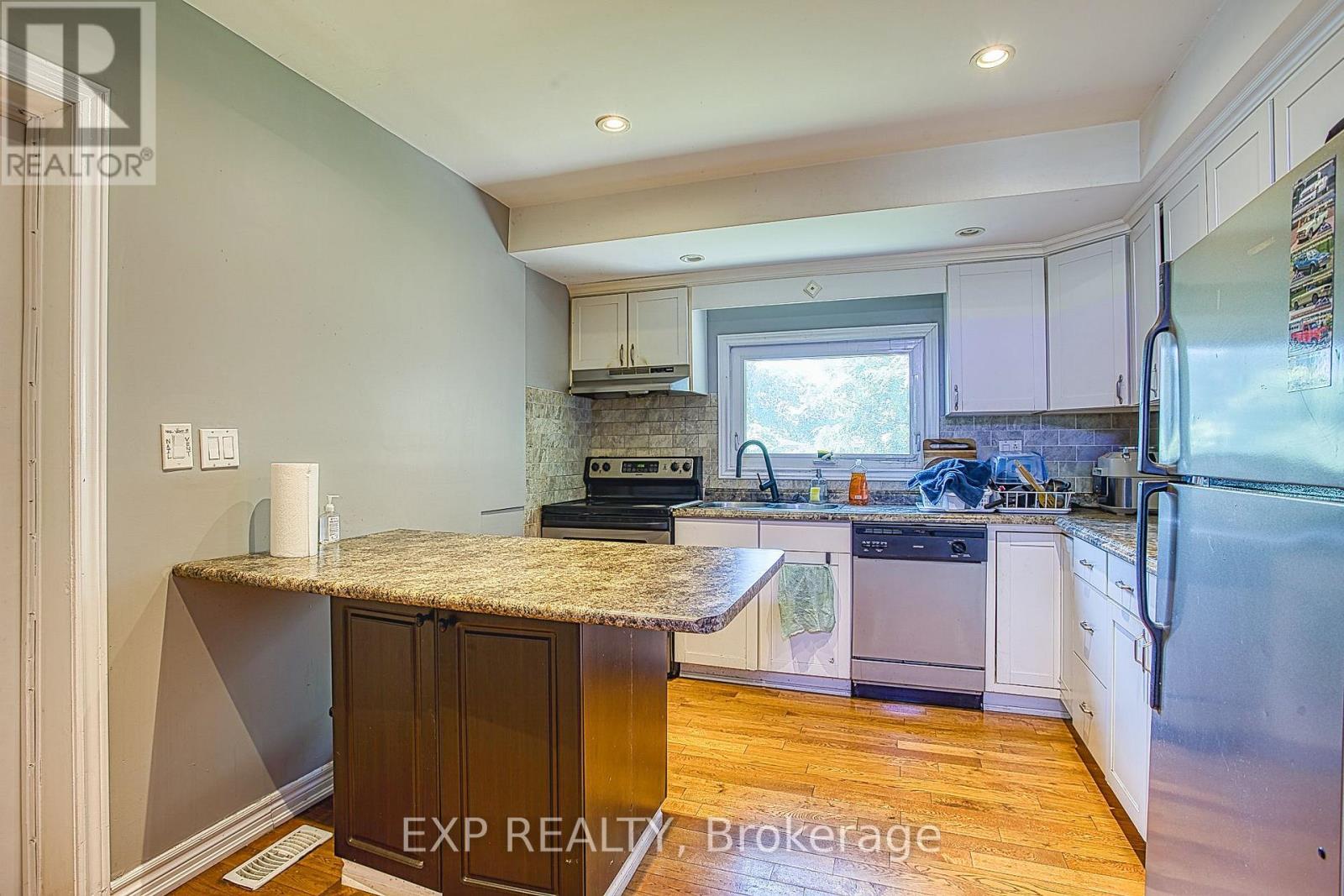 99 MOHAWK ROAD W - 6