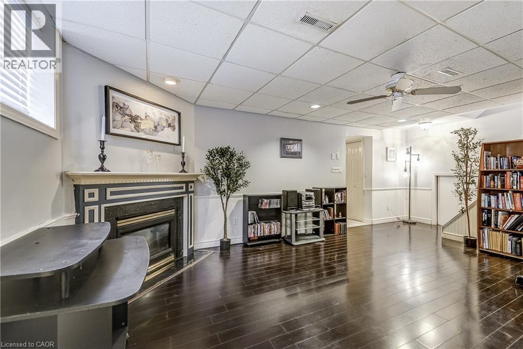 2145 SANDRINGHAM Drive - 22