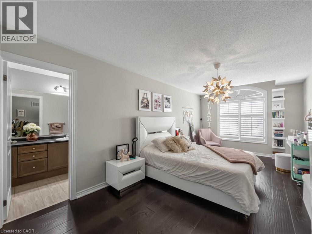 80 SUTHERLAND Crescent - 21
