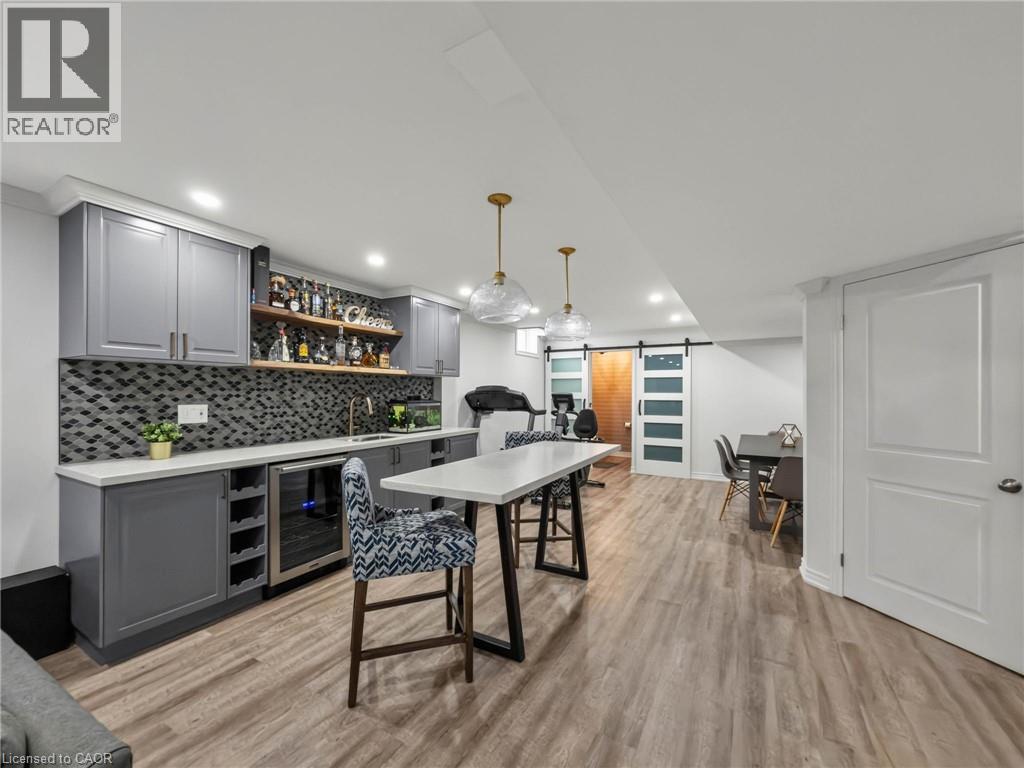 80 SUTHERLAND Crescent - 27
