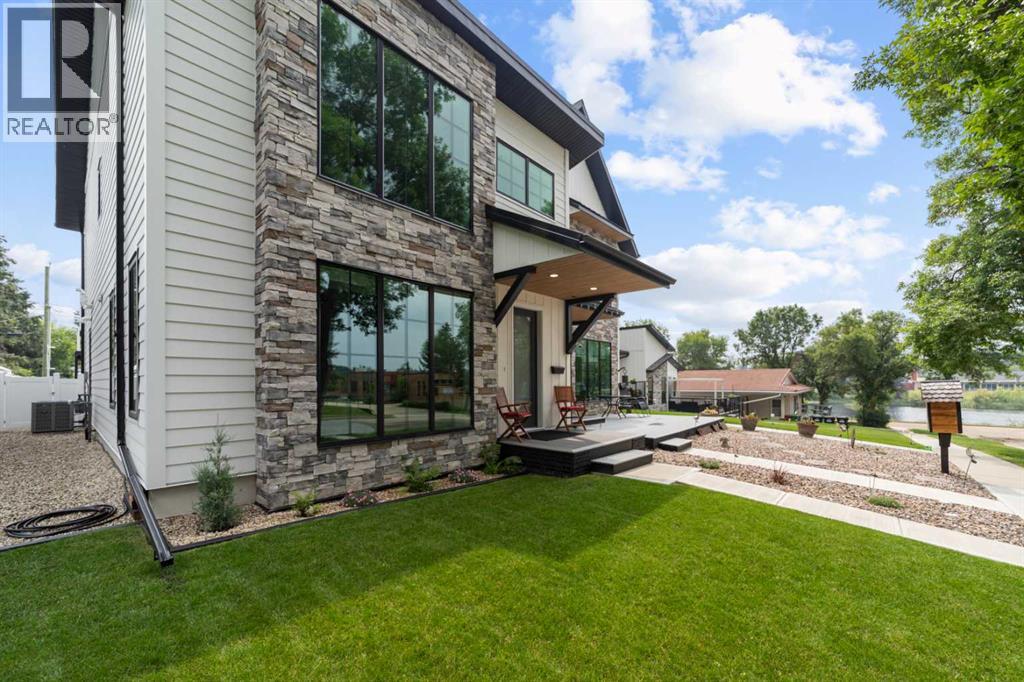 #B+D 4825 54 Street - 4