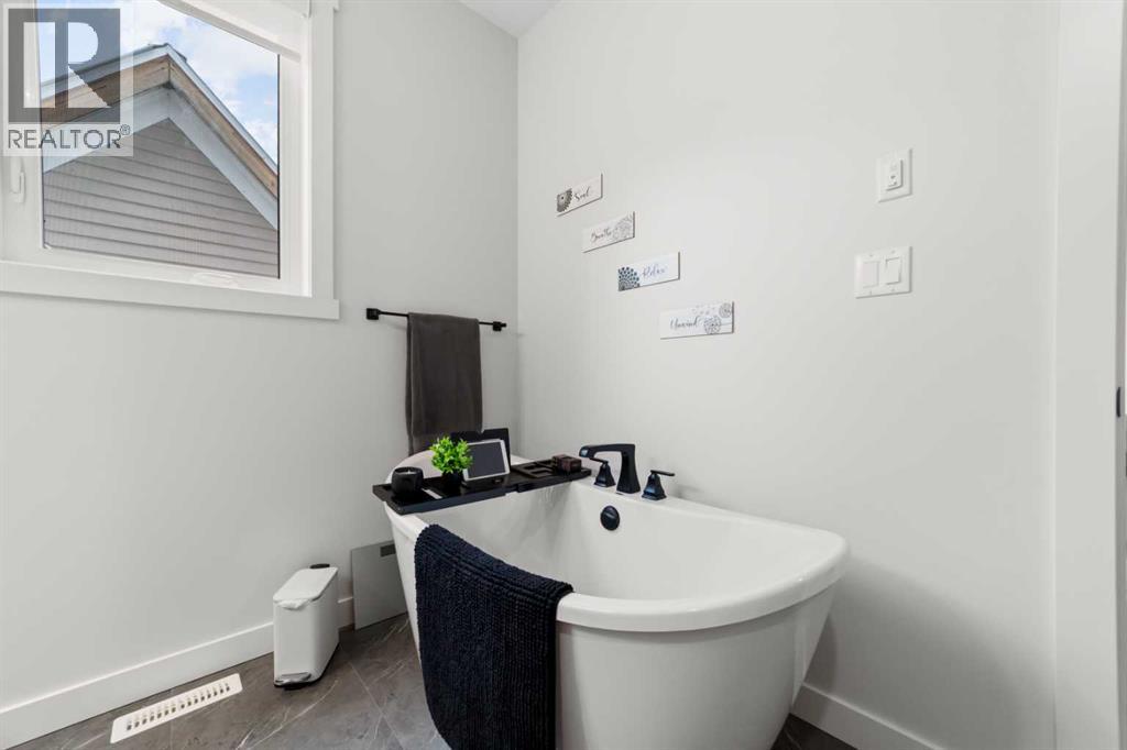 #B+D 4825 54 Street - Image 25
