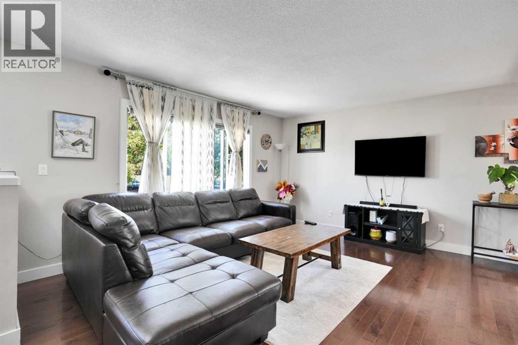 1015 Maitland Way NE - 3