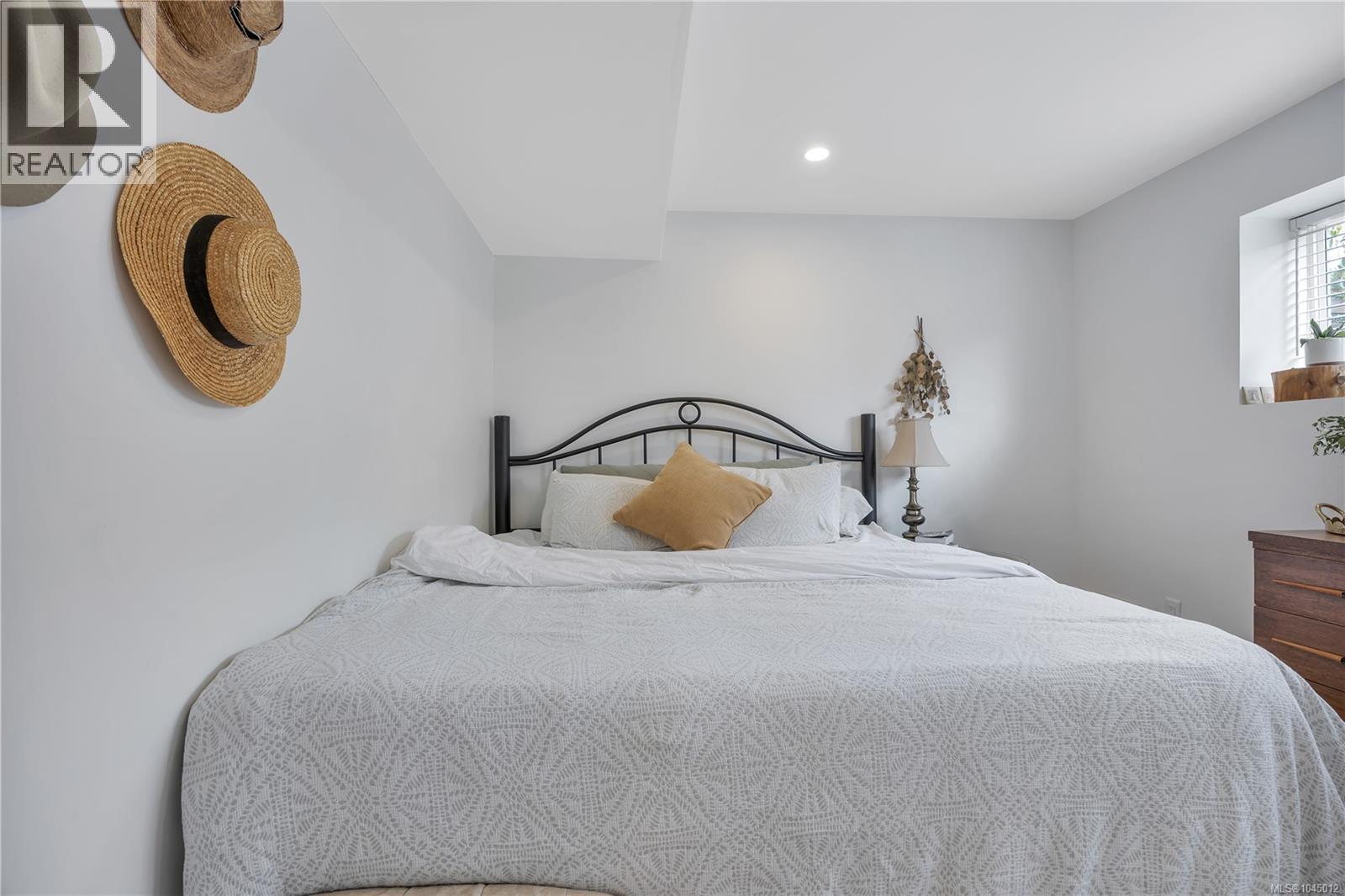 5620 Hammond Bay Rd - Image 18
