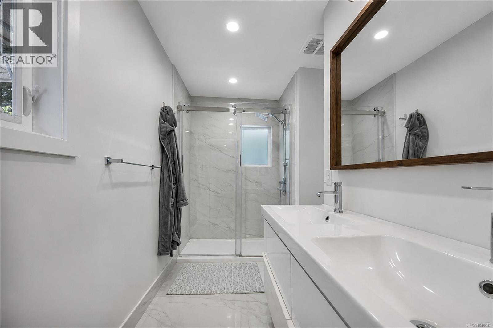 5620 Hammond Bay Rd - Image 48