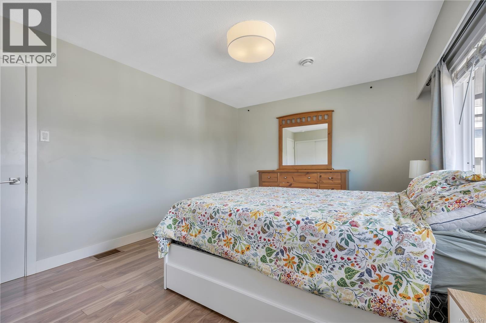 5620 Hammond Bay Rd - Image 43