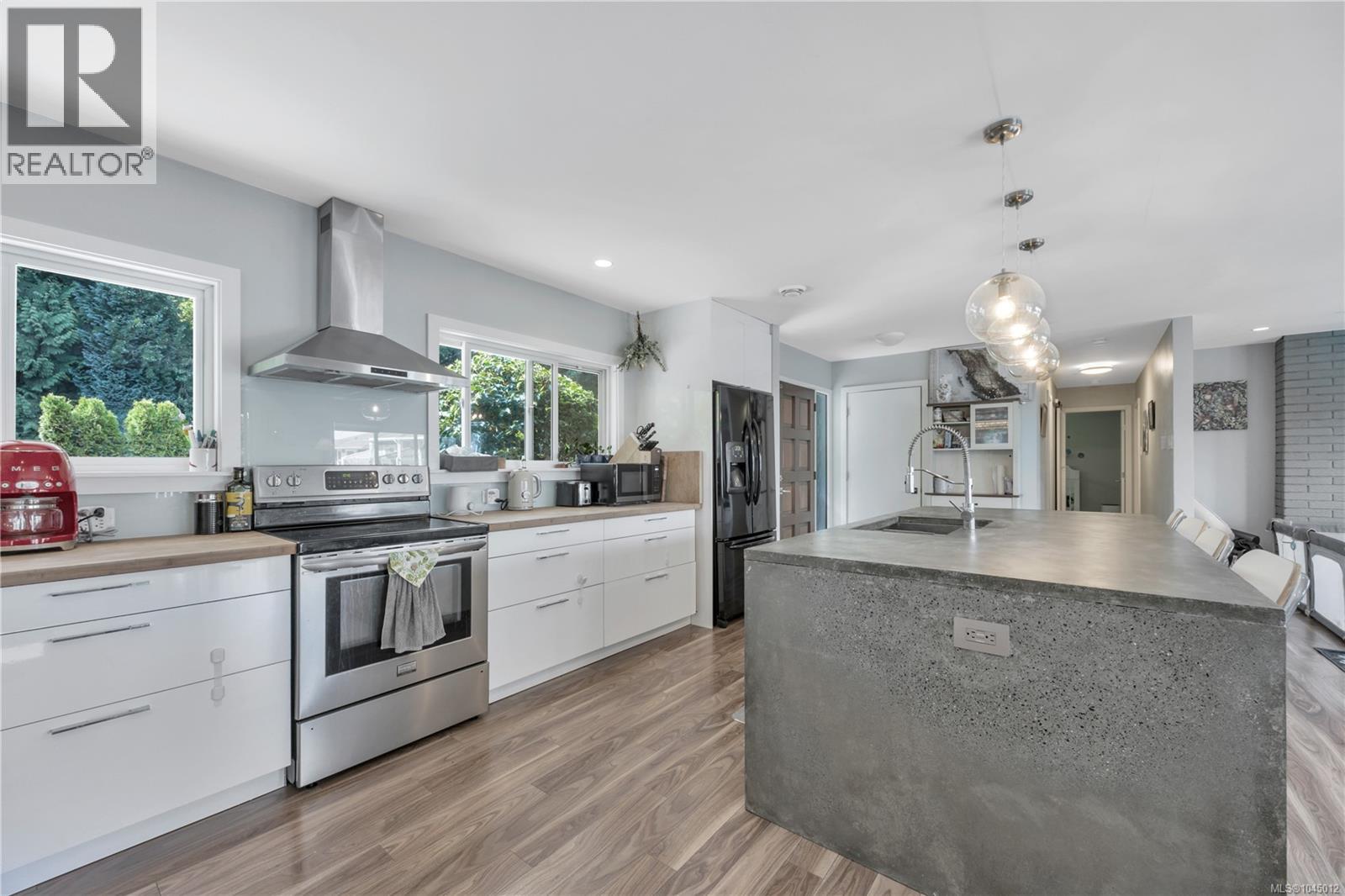 5620 Hammond Bay Rd - Image 29