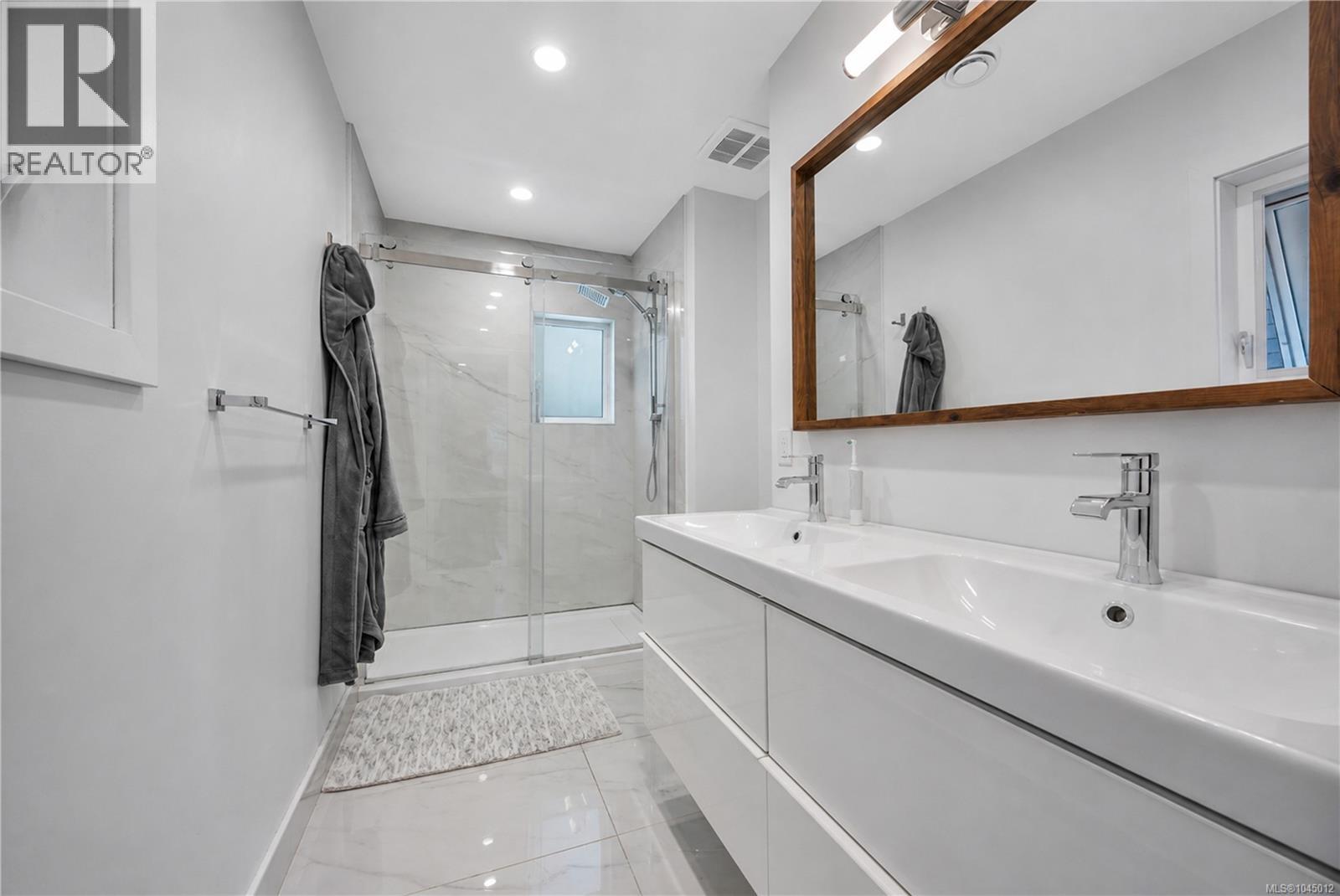 5620 Hammond Bay Rd - Image 47