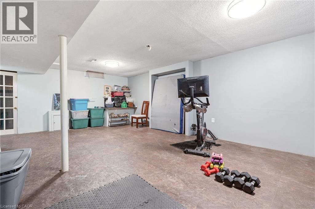 4 EILEEN Street - 29