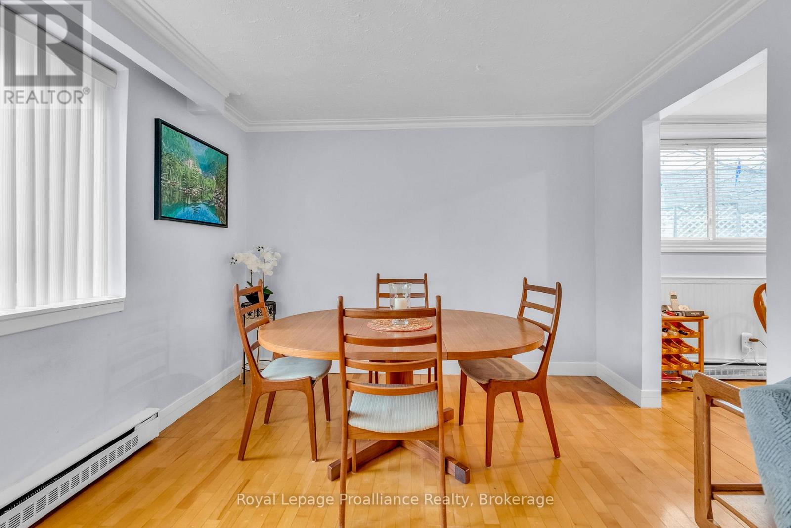 394 SUNSET BOULEVARD - 6