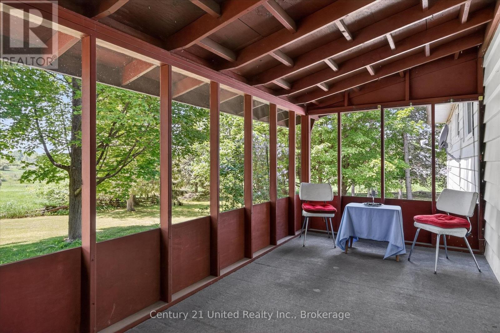 323 ST LAWRENCE STREET W - 11