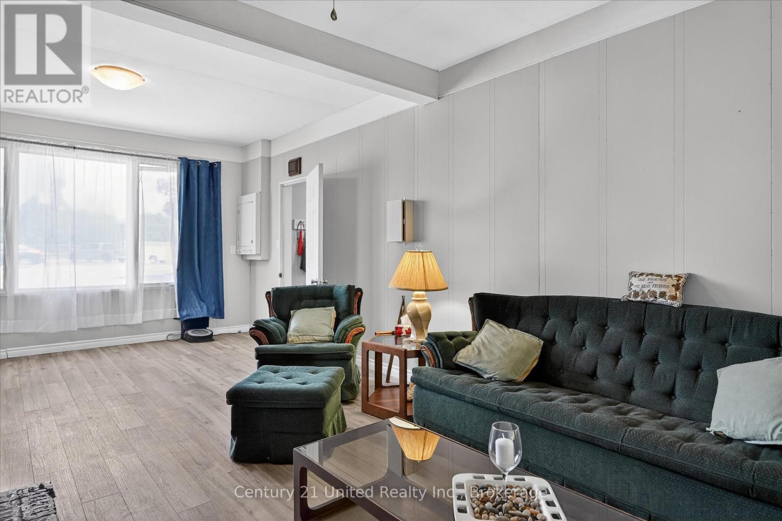 323 ST LAWRENCE STREET W - Image 6
