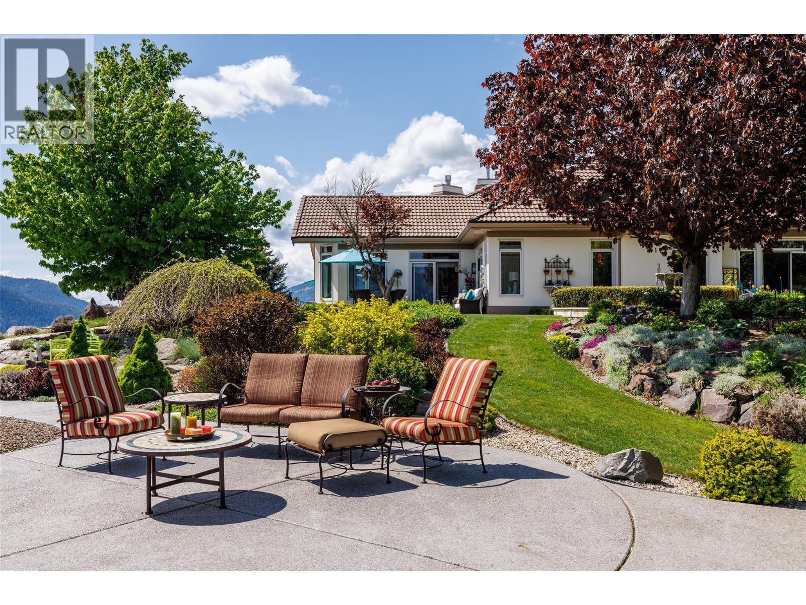 #1 315 Kalamalka Lakeview Drive - 33
