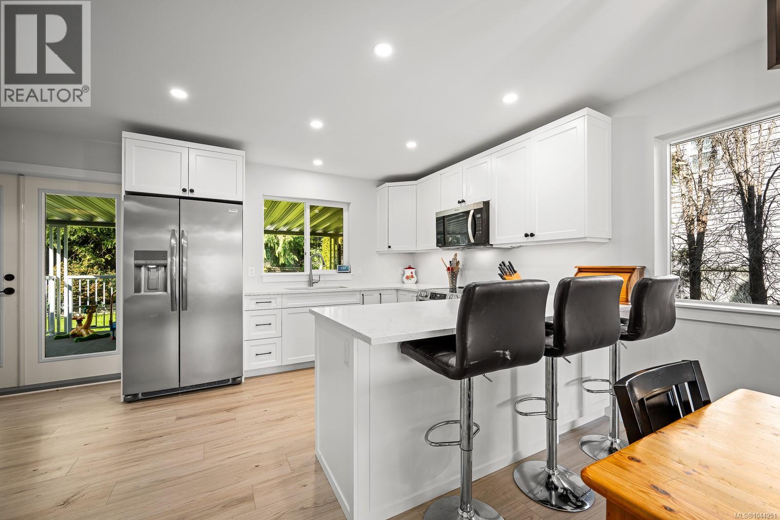 1732 Penfield Rd - 43