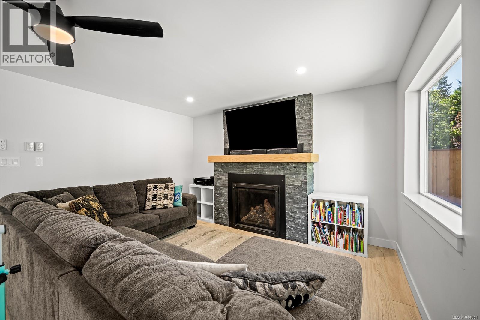 1732 Penfield Rd - Image 57