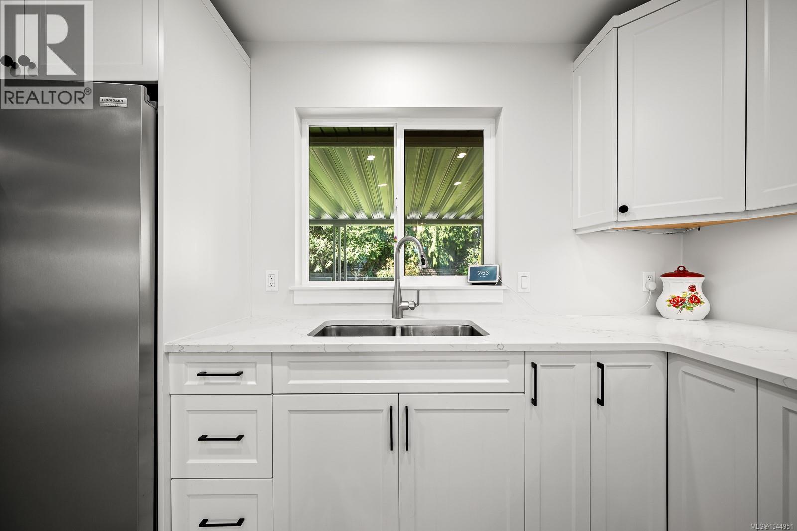 1732 Penfield Rd - Image 48