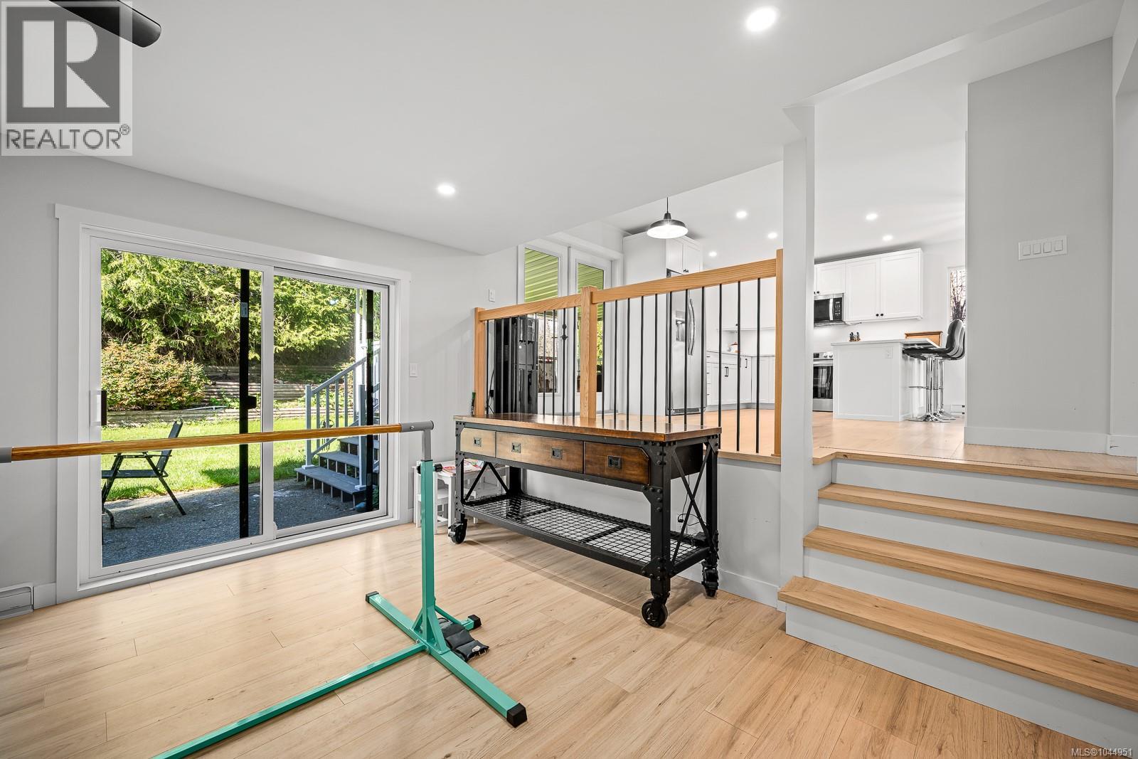 1732 Penfield Rd - 55
