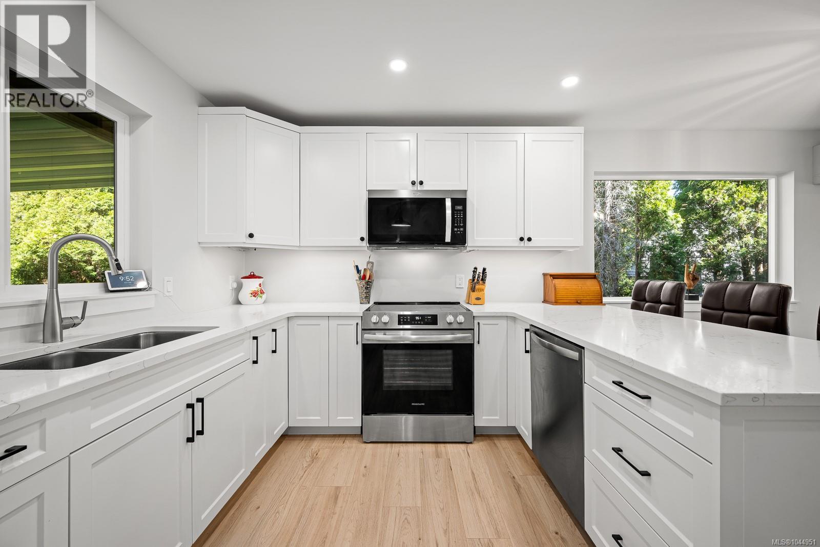 1732 Penfield Rd - 46