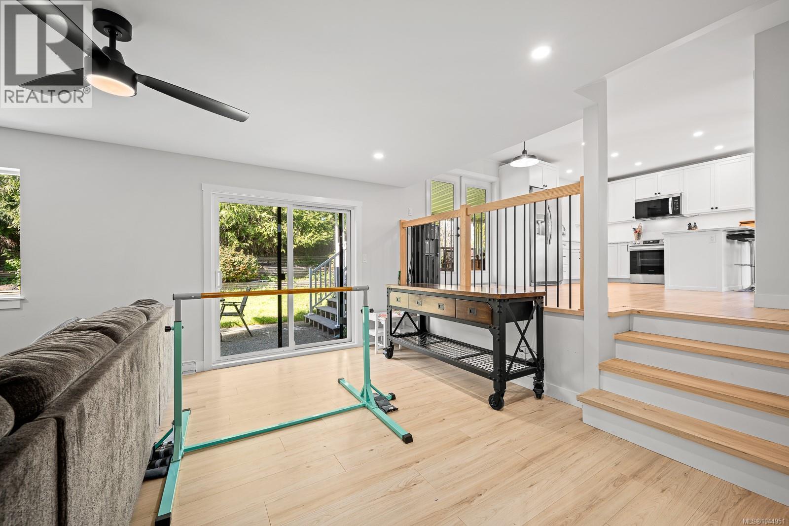 1732 Penfield Rd - 66