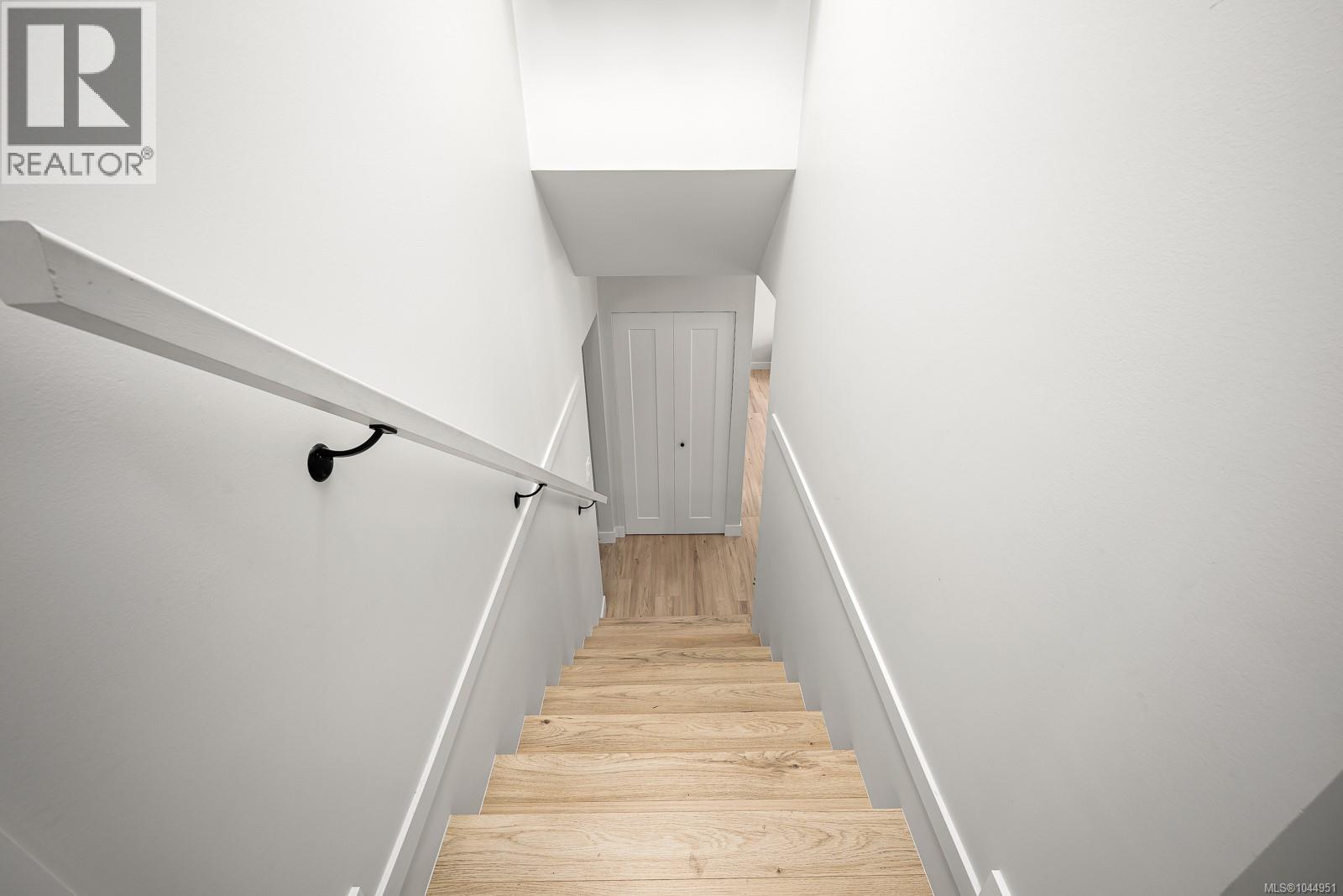 1732 Penfield Rd - Image 64