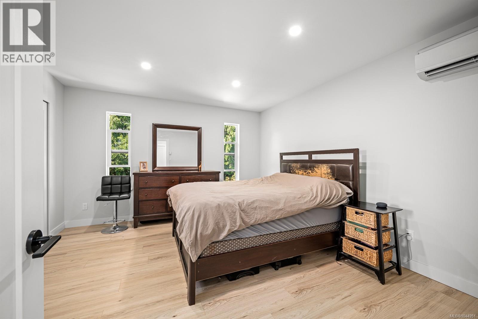 1732 Penfield Rd - 63