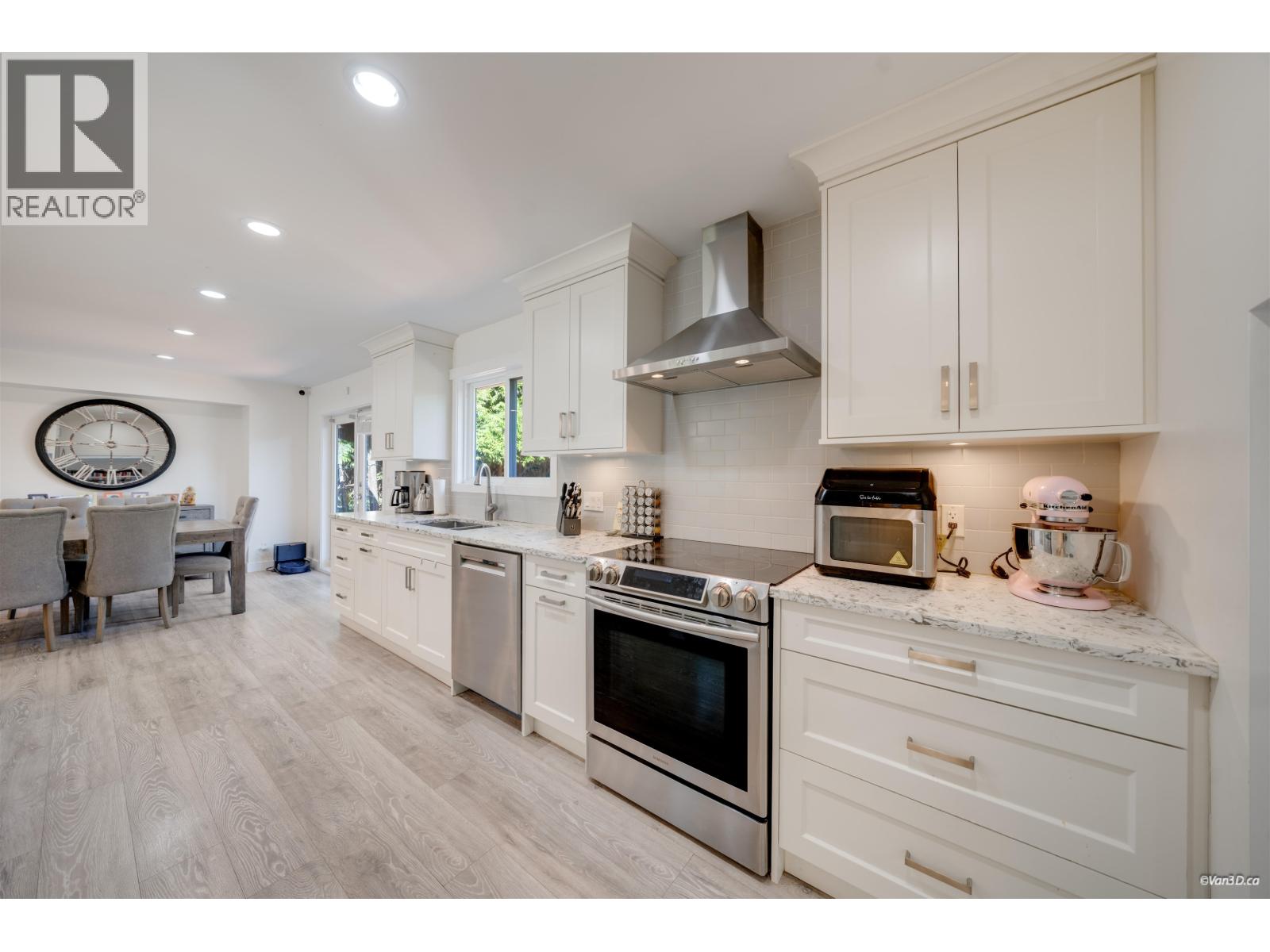 3 Bed, 3 Bath House for Sale in Coquitlam – 1047 SPAR DRIVE, Coquitlam – MLS# R3151951 - Image 27