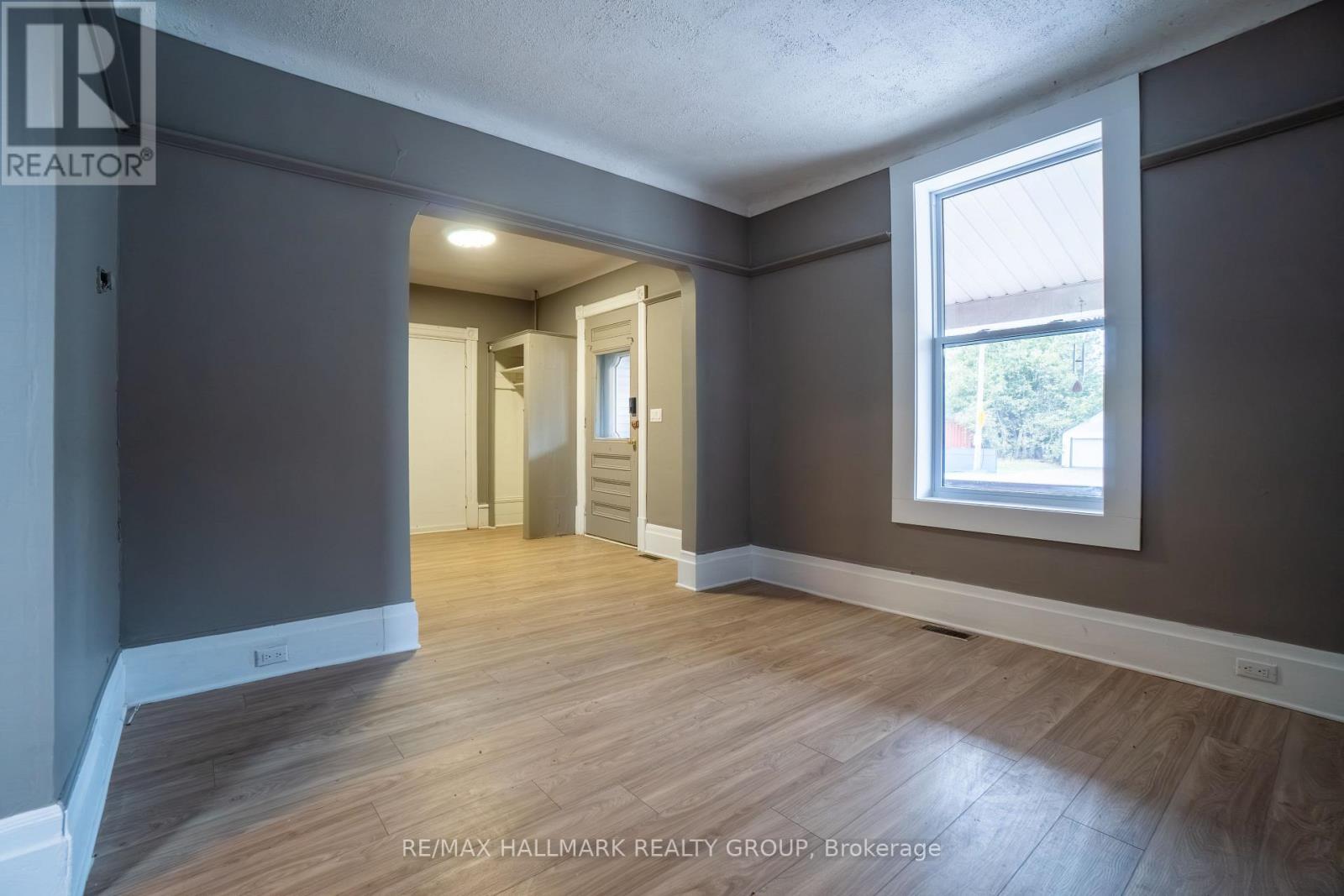 3 Bed, 2 Bath House for Rent in Ottawa – 2590 CARP ROAD, Ottawa – MLS# X13636044 - Image 8
