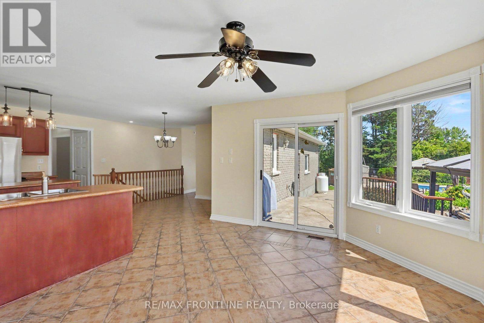 256 ORCHARD CRESCENT - 20